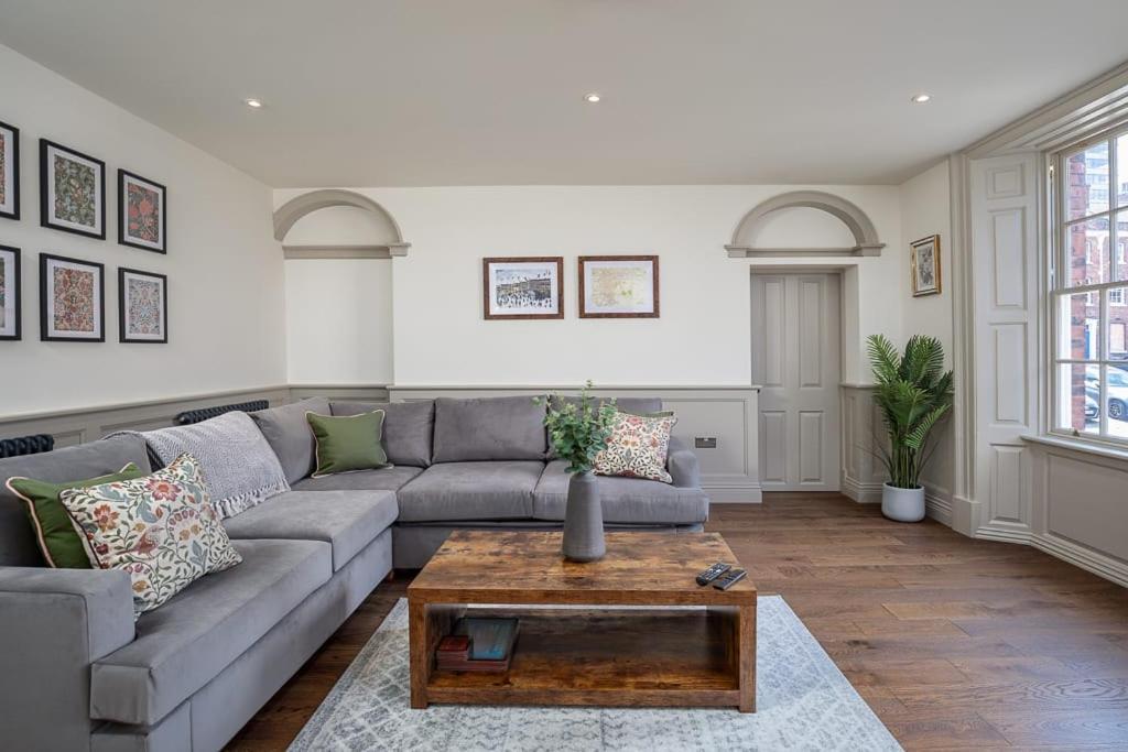 Paradise Square-Remodelled 18Th Century Apartment Sheffield Esterno foto